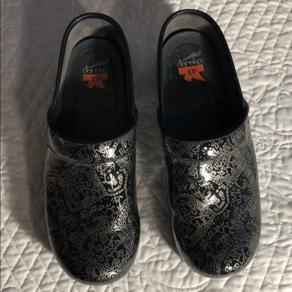 Dansko Pro XP patent comfort clogs